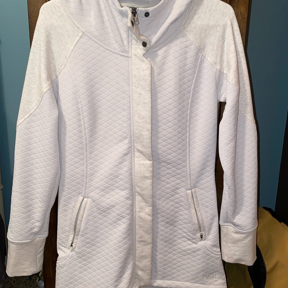Women’s North Face zip up hooded jacket